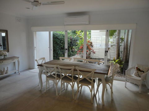 Noosa Entrance Waterfront Resort - Tourism Brisbane 0