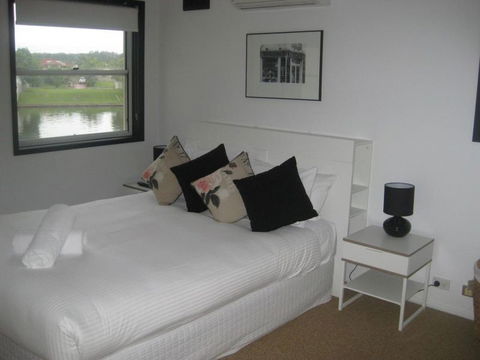 Noosa Entrance Waterfront Resort - Tourism Brisbane 11