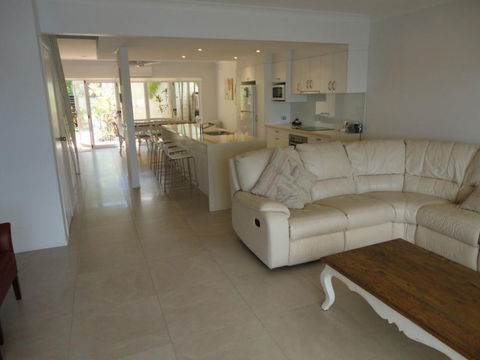 Noosa Entrance Waterfront Resort - Tourism Brisbane 2