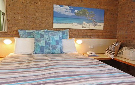 The Beachfront Motel - Tourism Brisbane 1