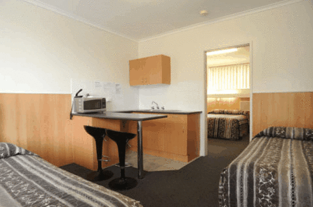 Bamboo Motor Inn - Brisbane 4u 2