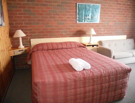 KY COUNTRY ROADS MOTOR INN - Brisbane Tourism 1