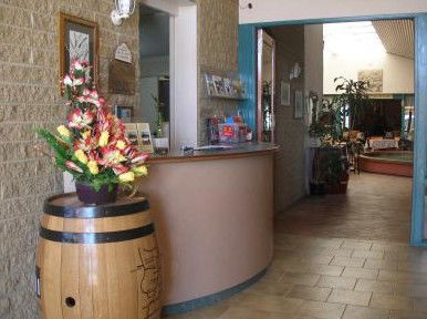 Travellers Rest And The Courtyard Restaurant - Brisbane Tourism 3