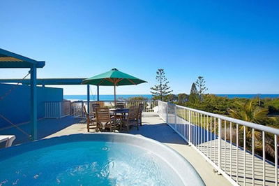 Surf Club Apartments - Brisbane Tourism 4