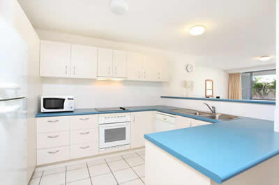 Surf Club Apartments - Brisbane Tourism 5