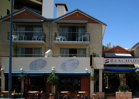 Beachside Apartment Hotel - Tourism Brisbane 0