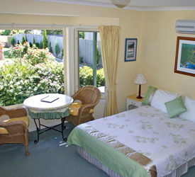Haley Reef Views Bed And Breakfast - Tourism Brisbane 4
