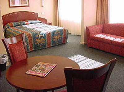 Embassy Motel - Brisbane Tourism 0