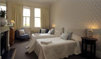 The Russell Hotel - Brisbane 4u 1