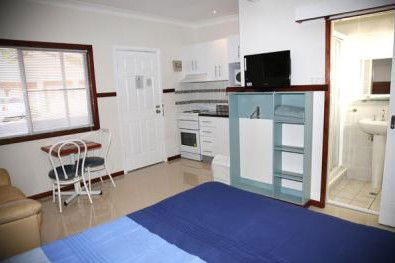 Across Country Motor Inn - Brisbane 4u 2
