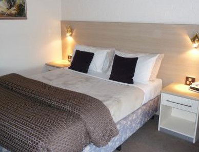 Hamiltons Townhouse Motel - Tourism Brisbane 0