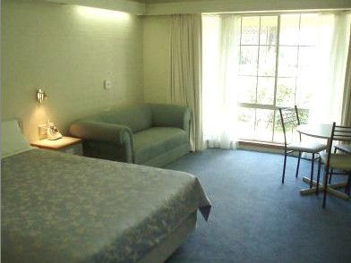 Hamiltons Townhouse Motel - Tourism Brisbane 4