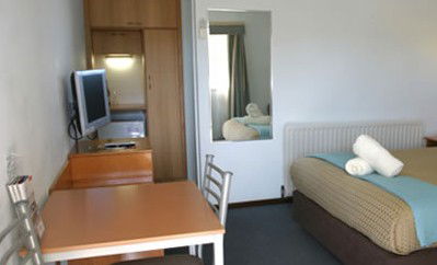 Colonial Lodge Motor Inn - Tourism Brisbane 4