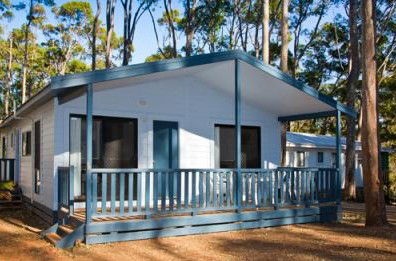 Island View Beach Resort - Tourism Brisbane 0