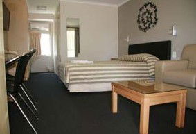 Queensgate Motel - Tourism Brisbane 0