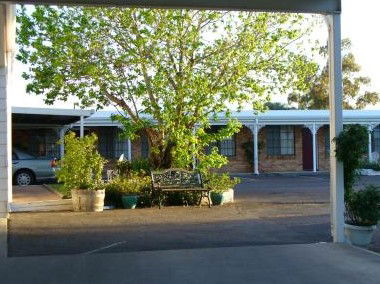 Colonial Motor Lodge - Tourism Brisbane 2