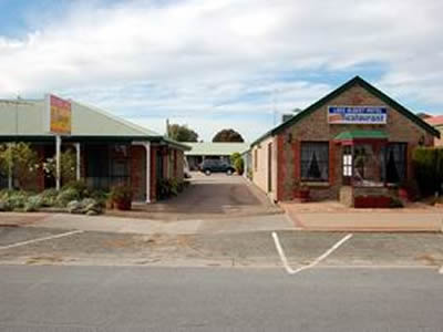 Lake Albert Motel - Tourism Brisbane 0