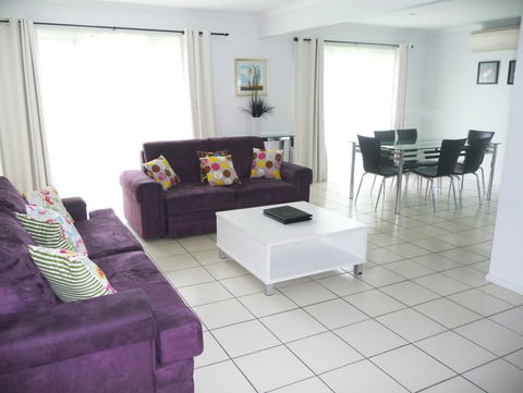 The Shores Holiday Apartments - Tourism Brisbane 0