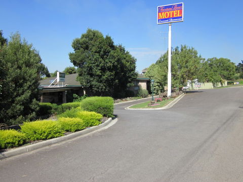 Farnham Court Motel - Tourism Brisbane 0