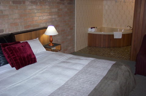 Farnham Court Motel - Tourism Brisbane 1
