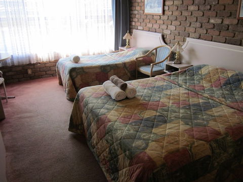 Farnham Court Motel - Tourism Brisbane 4