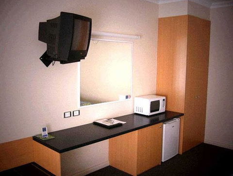 Victoria Lodge Motor Inn And Apartments - Tourism Brisbane 3