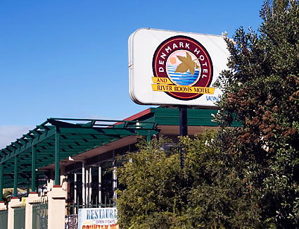 Denmark Hotel & River Rooms Motel - Tourism Brisbane 0