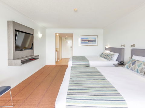 Ramada Hotel Hope Harbour - Tourism Brisbane 8