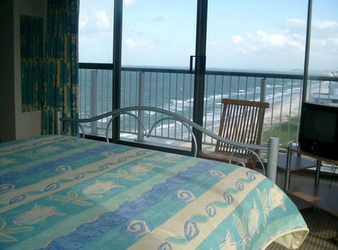 Golden Sands Holiday Apartments - Brisbane Tourism 0