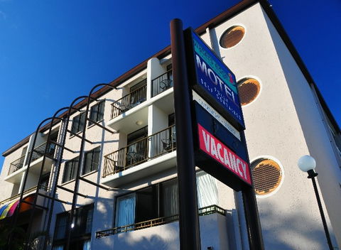 Waters Edge The Strand - Townsville - Brisbane 4u 4