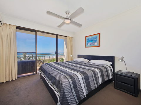 Princess Palm On The Beach - Brisbane 4u 1
