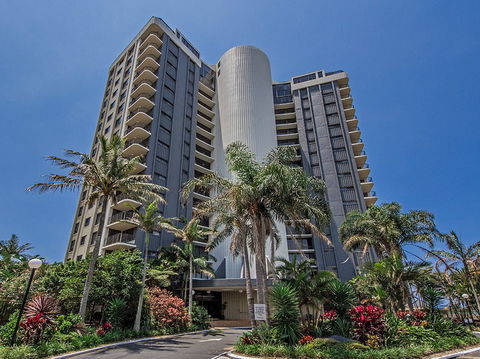 Princess Palm On The Beach - Brisbane 4u 3