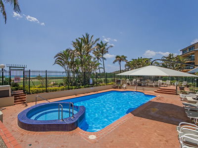 Princess Palm On The Beach - Brisbane 4u 6