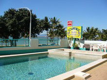 Townsville Seaside Holiday Apartments - Brisbane 4u 1