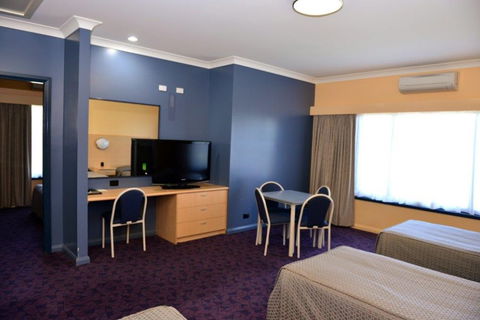 Albert Motel - Brisbane 4u 5