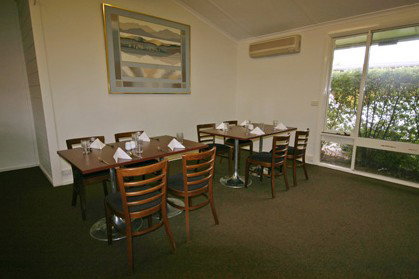 Red Cedars Motel - Brisbane Tourism 1