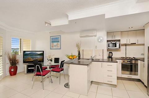 Windsurfer Resort - Tourism Brisbane 3