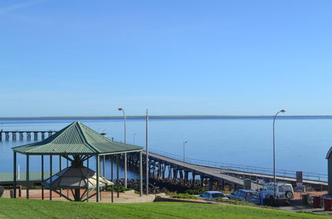 Port Victoria Hotel Motel - Tourism Brisbane 1