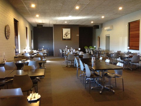 Port Victoria Hotel Motel - Tourism Brisbane 2