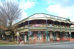 Royal Hotel Daylesford - Tourism Brisbane 0
