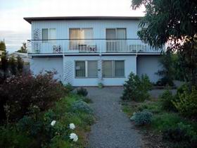 Salty Grape Beach House - Tourism Brisbane 0