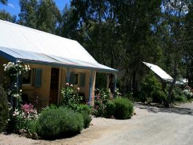 Riesling Trail Cottages - Tourism Brisbane 0