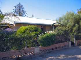 Smoky Bay Seaside Cottage - Brisbane Tourism 0