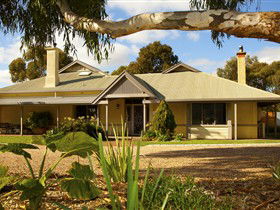 Whistler Farm - Tourism Brisbane 0