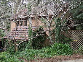Crafers Cottages - Cherrytree Cottage - Brisbane 4u 0