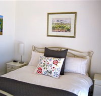 ArtWine Cottages - Brisbane Tourism