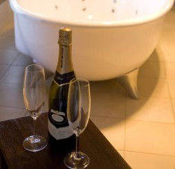 Merlot & Verdelho - Brisbane Tourism 1