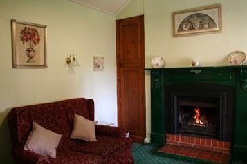 Sarah's Cottage - Tourism Brisbane 4