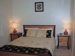 Louth Bay Holiday Apartment - Tourism Brisbane 2