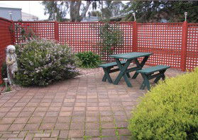 Louth Bay Holiday Apartment - Tourism Brisbane 3